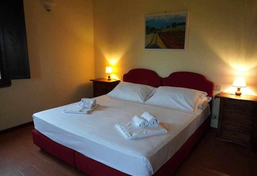 Agriturismo Podere Santa Virginia Албиния Стая снимка